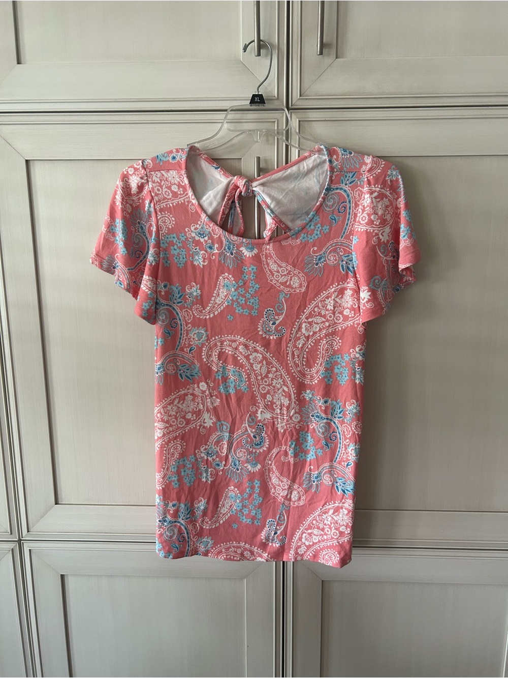 Honeyme Coral Paisley Tie-Back Short Sleeve Top